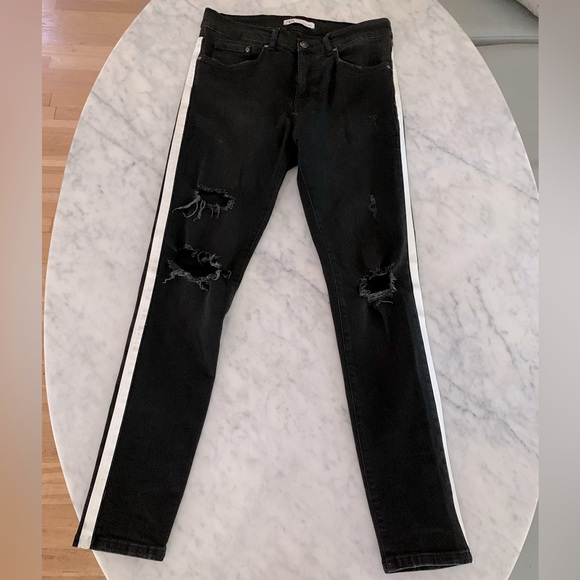 Zara black denim with paint stripe down sides and ripped knees size 32 - Picture 5 of 7